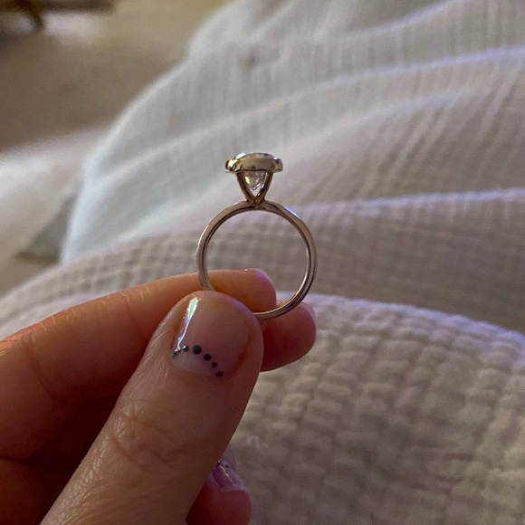 10x8 Moissanite Bezel Ring - 14kt gold - size 6 - Picture 5 of 5